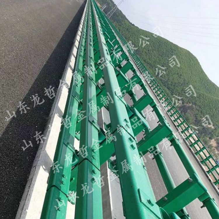 高速防撞護欄工程案例 高速防撞護欄工程案例